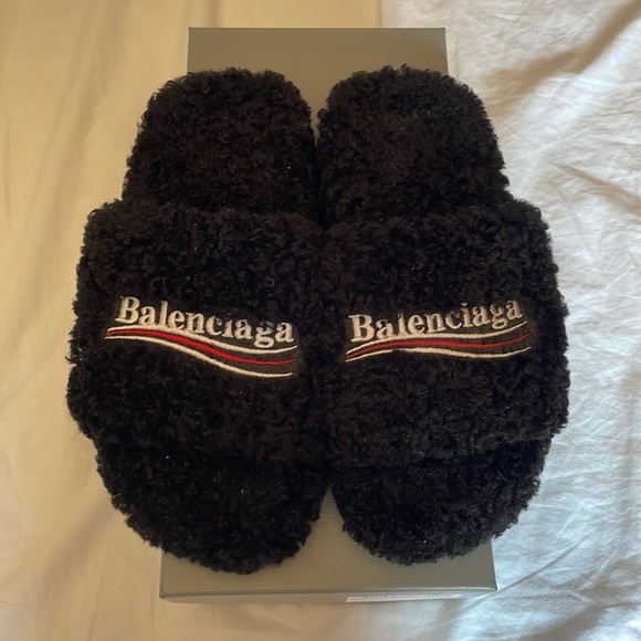 Balenciaga Furry Slide - Picture 1 of 5